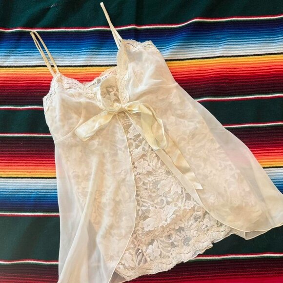 VINTAGE 00s Victoria's Secret SHEER LACE CAMI + BUILT IN SHEER SHAWL OVERLAY - Picture 1 of 8
